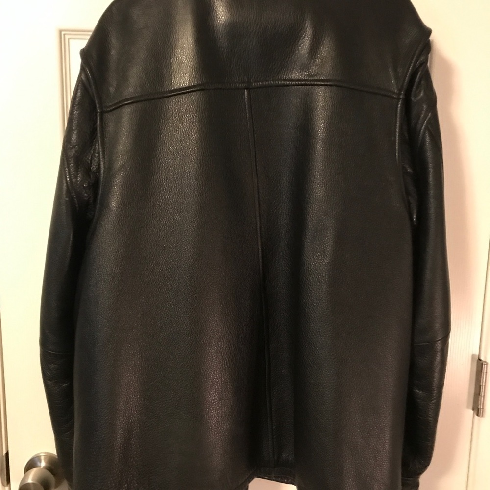 Men’s 100% Wilson Leather jacket.